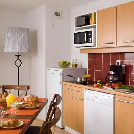 Comfortably Furnished With A Balcony Or Terrace Appartement